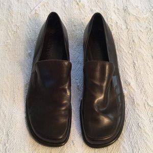 Franco Sarto Flex Loafers (SIZE 9 NARROW)